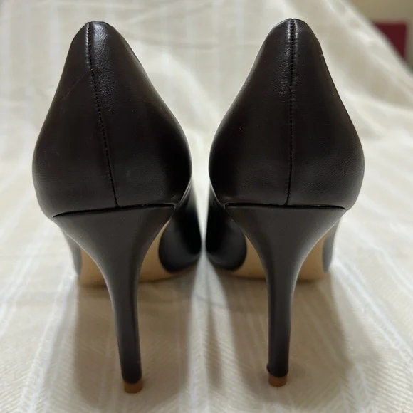 NWOB Halston Gayle Pointed Toe Stiletto Heels, Dark Brown, Size US 7.5 - Picture 10 of 13